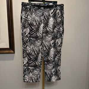 Apt 9 Torie mid rise polyester torie capri pants NWT 12